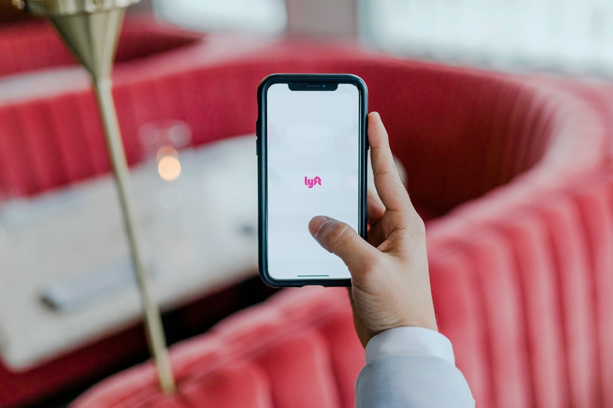 Lyft Reports Q4 2023 Earnings