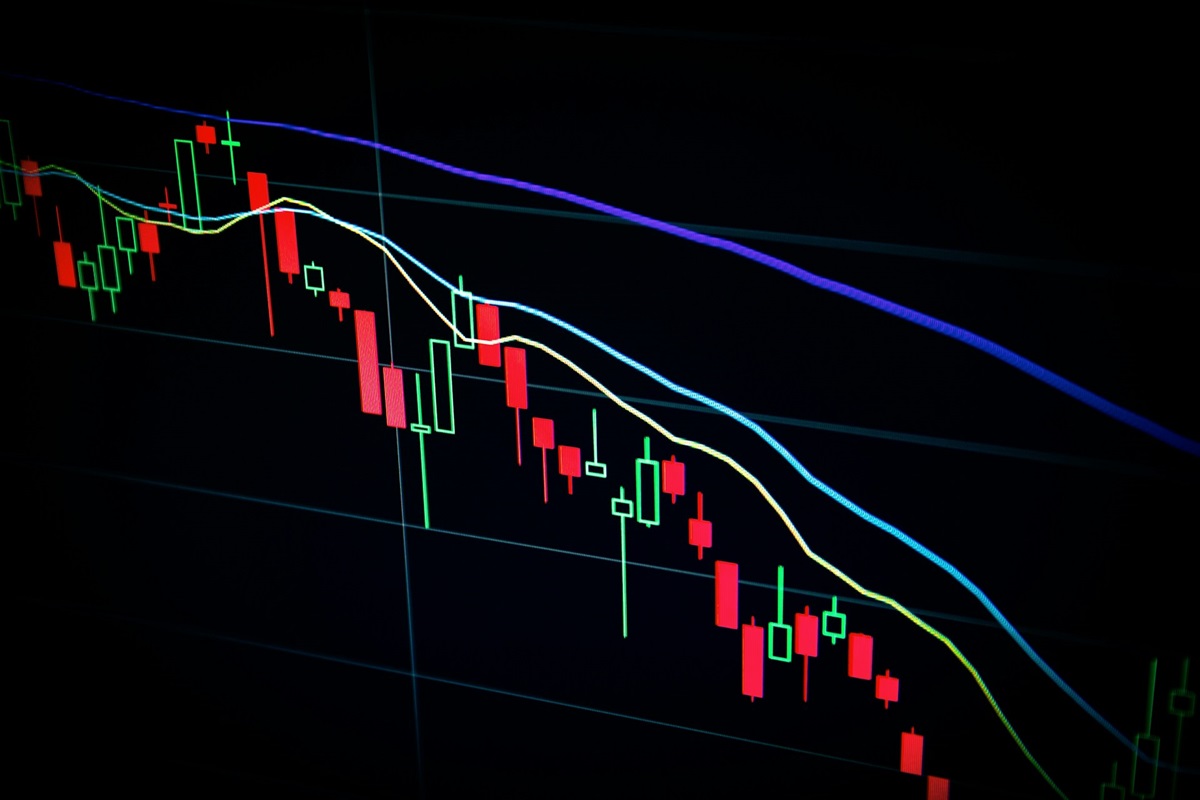 Shares of NYCB Demonstrate Decline