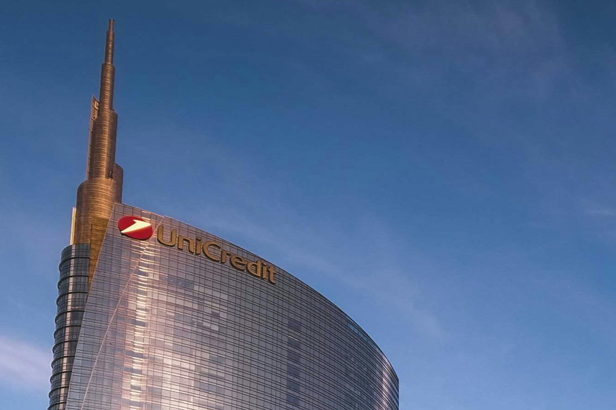 UniCredit Buys Stake in Commerzbank